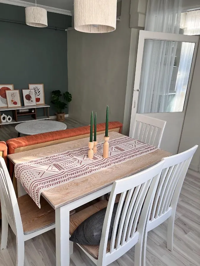 Charm And Cosy 2Br Apartment Estambul